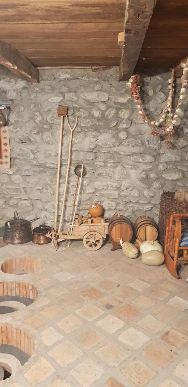 Guest House Gzirishvili Kvareli Buitenkant foto